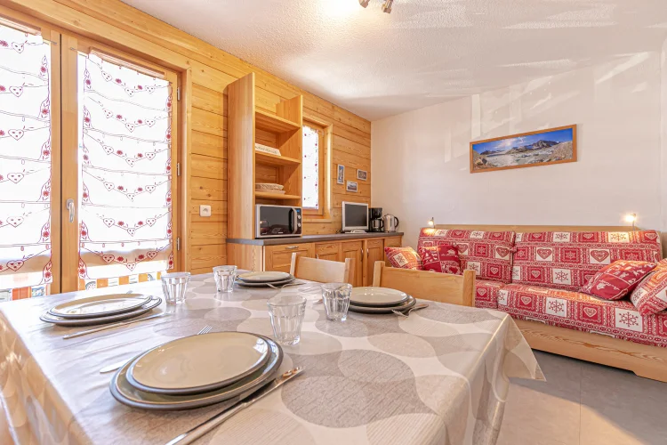 FLE195 / Studio - 4 personnes